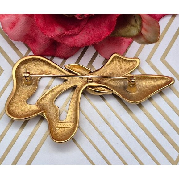MONET Signed Brooch Pin Brushed Gold Tone Elegant Graceful Ribbon 3" Stunning - Picture 3 of 5